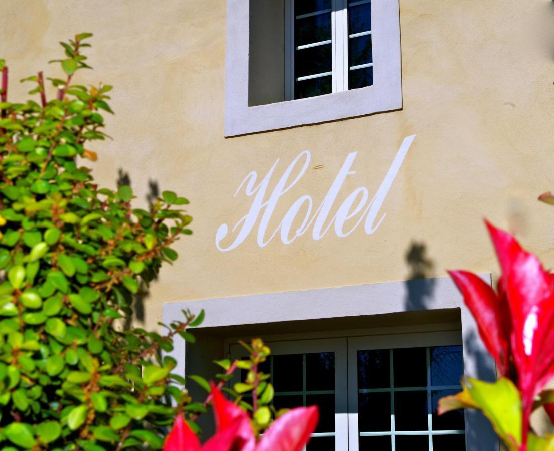 Logis Du Champ De Mars Hotel Puy-Saint-Martin Bagian luar foto