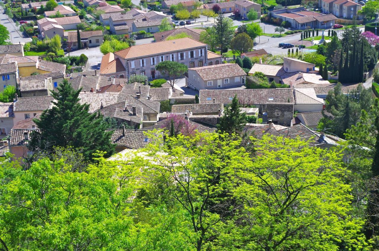 Logis Du Champ De Mars Hotel Puy-Saint-Martin Bagian luar foto
