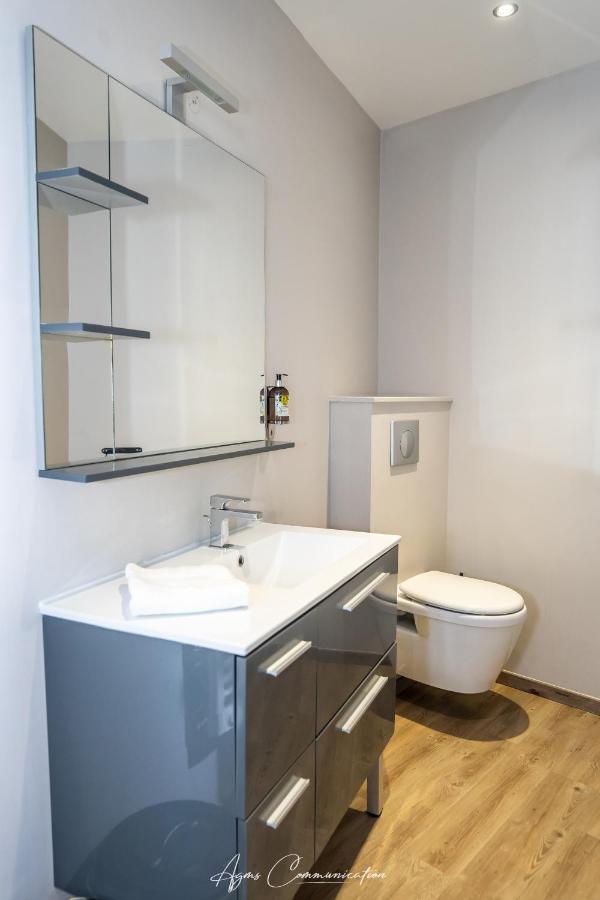 Logis Du Champ De Mars Hotel Puy-Saint-Martin Bagian luar foto