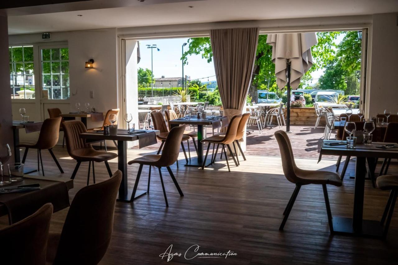 Logis Du Champ De Mars Hotel Puy-Saint-Martin Bagian luar foto